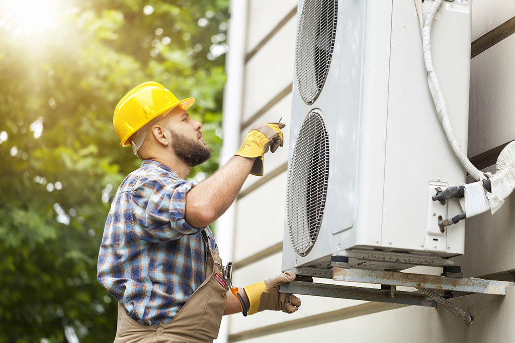 Why Is It Better to Call an Air Conditioning Repair Expert Rather Than Fix  the Air