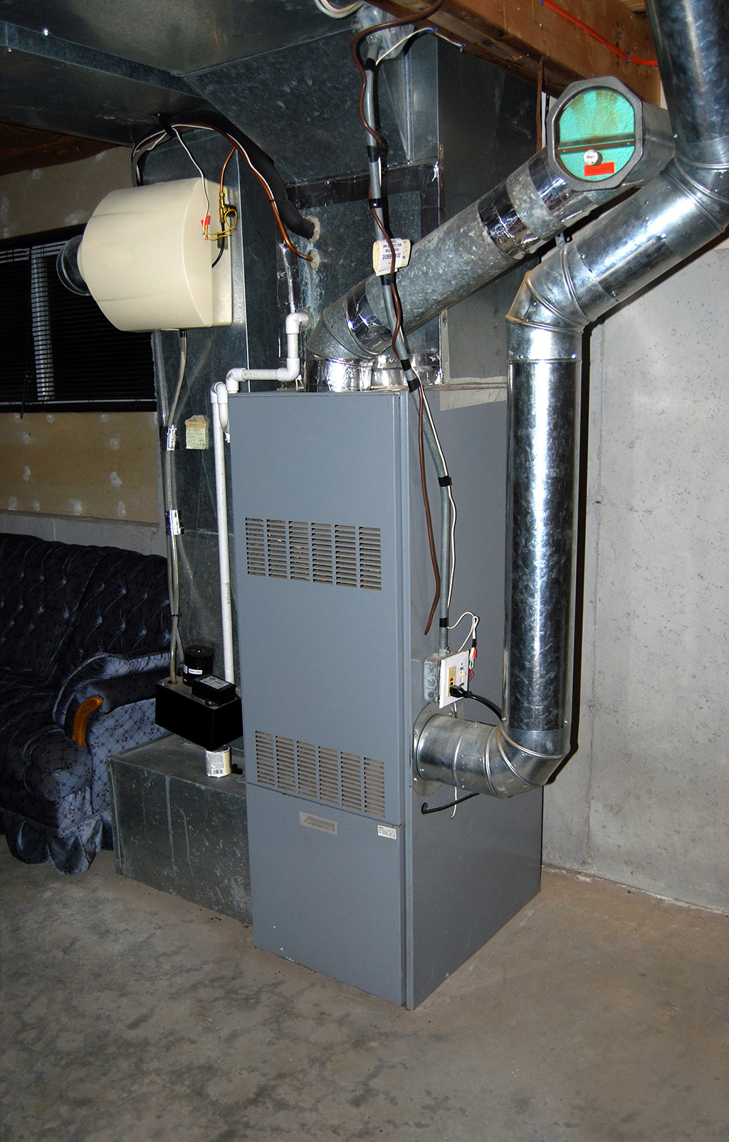 Heating and Air Conditioning Repair in Farmers Branch, TX Explains the Benefits of Adding a Humidifier to Your HVAC System